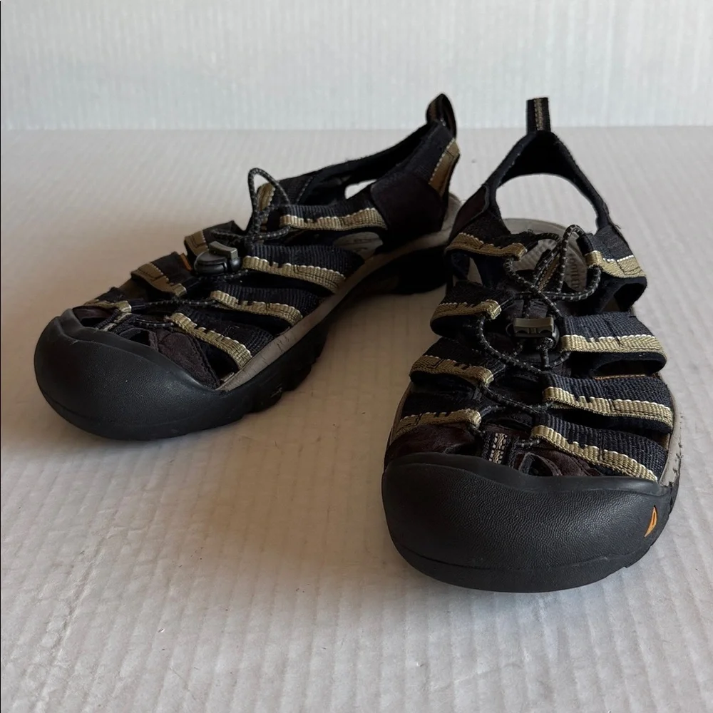 Keen Men’s Newport H2 In Black/Stone Gray - Picture 2 of 12